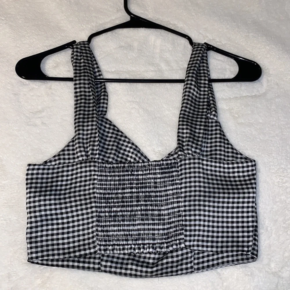 crop top - Picture 4 of 6